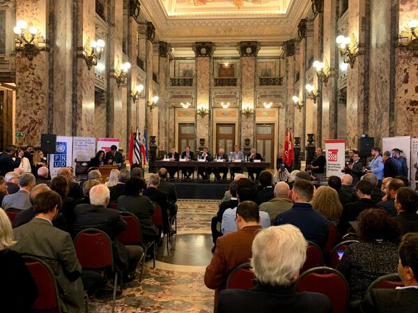 El Pacto Ético, organizado por la Asociación de la Prensa de Uruguay en el Palacio Legislativo en Montevideo - Sputnik Mundo