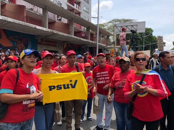 Venezuela abandona la OEA y lo celebra con una gran marcha chavista en las calles de Caracas Venezuela abandona la OEA y lo celebra con una gran marcha chavista en las calles de Caracas - Sputnik Mundo