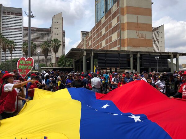 Venezuela abandona la OEA y lo celebra con una gran marcha chavista en las calles de Caracas Venezuela abandona la OEA y lo celebra con una gran marcha chavista en las calles de Caracas - Sputnik Mundo