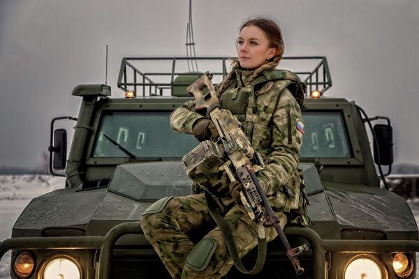 La comandante de policía Ekaterina Ermakova, Moscú - Sputnik Mundo