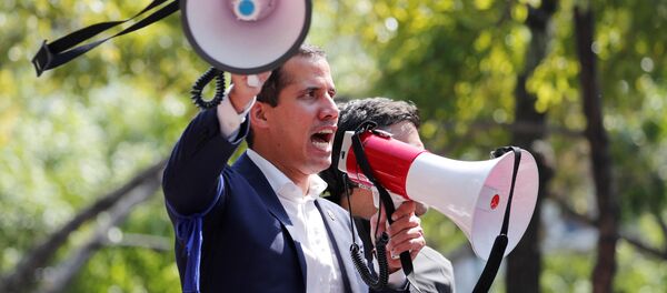Juan Guaidó y Leopoldo López durante una movilización en Venezuela - Sputnik Mundo