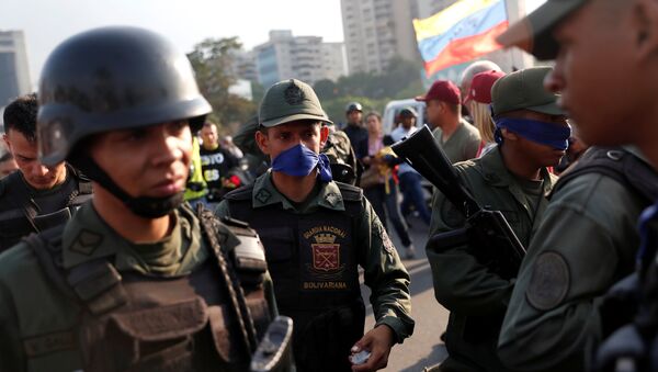 Militares venezolanos en la base aérea Generalisimo Francisco de Miranda La Carlota, en Caracas, Venezuela - Sputnik Mundo