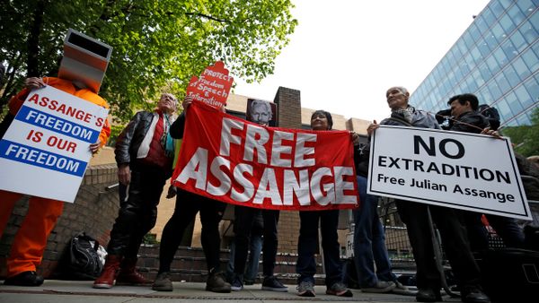 Los simpatizantes del ciberactivista Julian Assange Los simpatizantes del ciberactivista Julian Assange - Sputnik Mundo