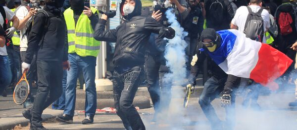 Protestas de 'chalecos amarillos' Protestas de 'chalecos amarillos' - Sputnik Mundo