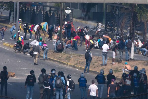 Protesta de la oposición en la Plaza Altamira - Sputnik Mundo
