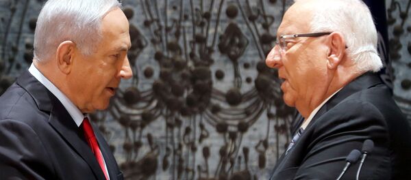 El primer ministro Benjamín Netanyahu y el presidente de Israel, Reuvén Rivlin El primer ministro Benjamín Netanyahu y el presidente de Israel, Reuvén Rivlin - Sputnik Mundo