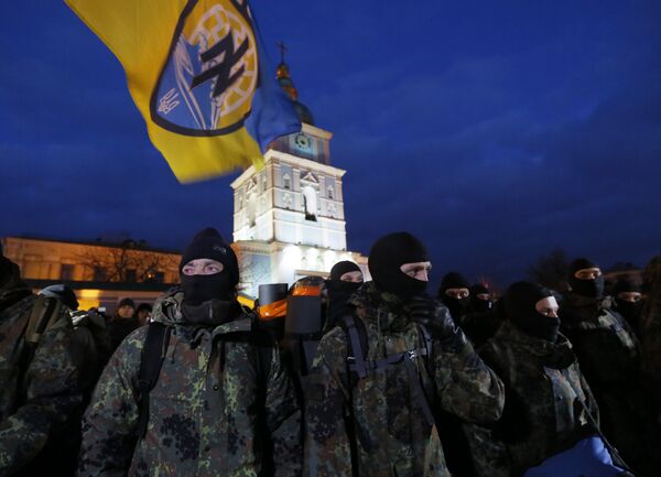 El movimiento nacionalista Cuerpo Nacional fue creado en base al grupo paramilitar Azov, considerado neonazi, fascista, racista y antisemita incluso en el Congreso de EEUU - Sputnik Mundo