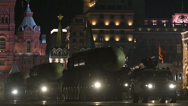 Ensayo nocturno del Desfile de la Victoria - Sputnik Mundo