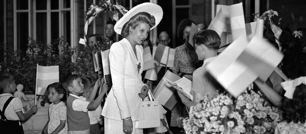 Eva Perón durante una visita a París en 1947 Eva Perón durante una visita a París en 1947 - Sputnik Mundo