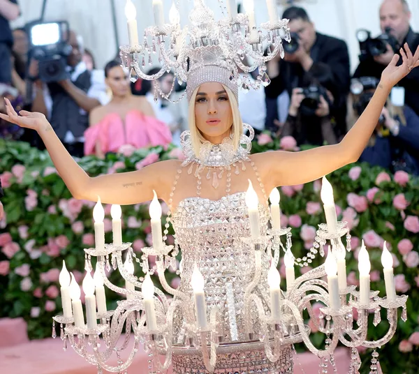 Los atuendos más memorables de la Gala del MET en Nueva York Los atuendos más memorables de la Gala del MET en Nueva York - Sputnik Mundo