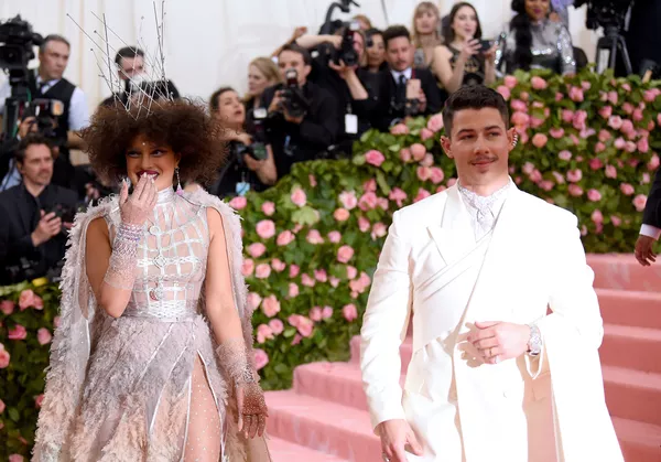 Los atuendos más memorables de la Gala del MET en Nueva York Los atuendos más memorables de la Gala del MET en Nueva York - Sputnik Mundo