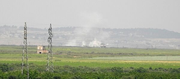 Ataques aéreos de la aviación siria en Hama - Sputnik Mundo