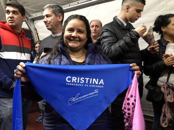 Una simpatizante de Cristina Fernández de Kirchner - Sputnik Mundo