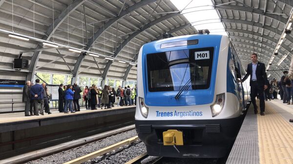Macri inauguró en Argentina el primer viaducto ferroviario que se construye en 100 años - Sputnik Mundo