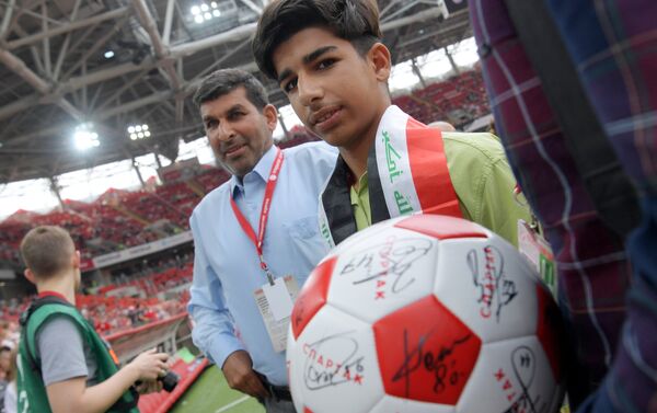 Kasim Alkadim en el estadio en Moscú - Sputnik Mundo