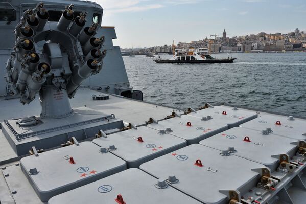 Фрегат Адмирал Эссен представлен на выставке IDEF-2019 - Sputnik Mundo