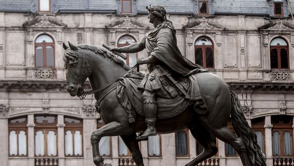 Ciudad de México: Caballito de Manuel Tolsá sobre la calle Tacuba en la Plaza Tolsá del Centro Histórico - Sputnik Mundo