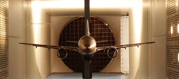 El UAC MS-21 es un proyecto de avión de pasajeros bimotor de corto y medio alcance. En el túnel aerodinámico transónico se pone a prueba. El UAC MS-21 es un proyecto de avión de pasajeros bimotor de corto y medio alcance. En el túnel aerodinámico transónico se pone a prueba. - Sputnik Mundo