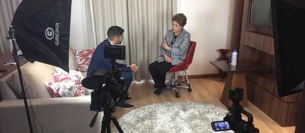 Dilma Rousseff, expresidenta de Brasil, durante la entrevista con el periodista de Sputnik Joan Royo Gual - Sputnik Mundo