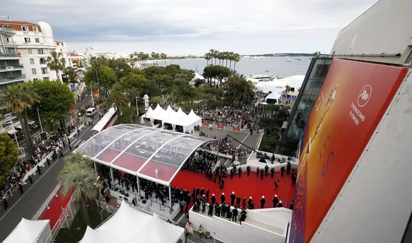 Caras conocidas y mucho glamur en la inauguración del Festival de Cannes Caras conocidas y mucho glamur en la inauguración del Festival de Cannes - Sputnik Mundo