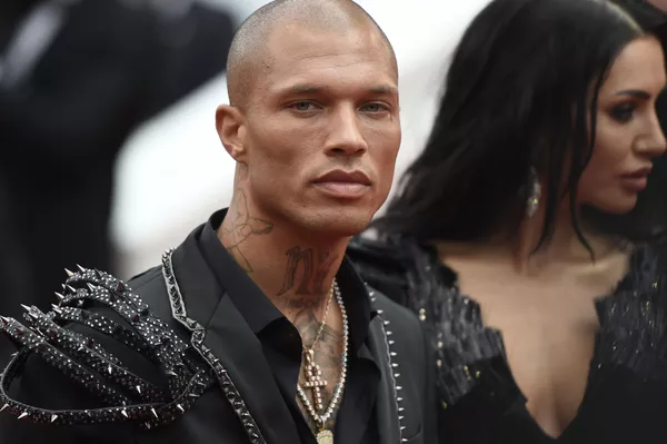 Caras conocidas y mucho glamur en la inauguración del Festival de Cannes Caras conocidas y mucho glamur en la inauguración del Festival de Cannes - Sputnik Mundo
