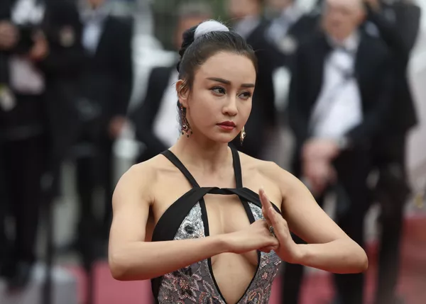 Caras conocidas y mucho glamur en la inauguración del Festival de Cannes Caras conocidas y mucho glamur en la inauguración del Festival de Cannes - Sputnik Mundo