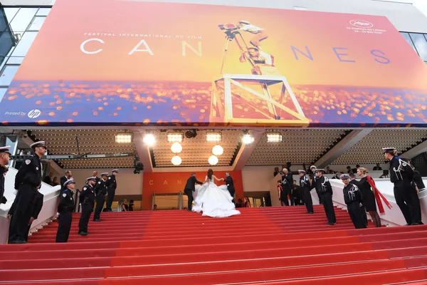 Caras conocidas y mucho glamur en la inauguración del Festival de Cannes Caras conocidas y mucho glamur en la inauguración del Festival de Cannes - Sputnik Mundo