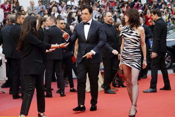 Caras conocidas y mucho glamur en la inauguración del Festival de Cannes Caras conocidas y mucho glamur en la inauguración del Festival de Cannes - Sputnik Mundo