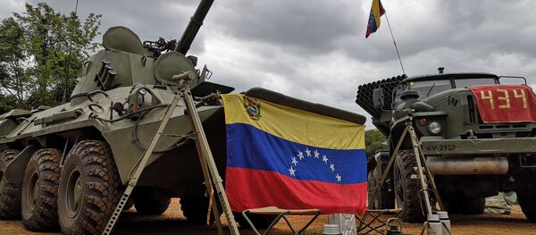 Los blindados en el campamento de la Academia Militar Bolivariana de Venezuela - Sputnik Mundo