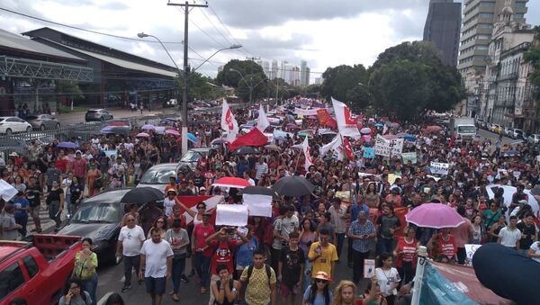 Movilización contra los recortes de la educación en Belém, Estado de Pará - Sputnik Mundo