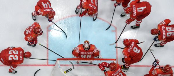 La selección nacional rusa de hockey en el partido entre Rusia e Italia - Sputnik Mundo