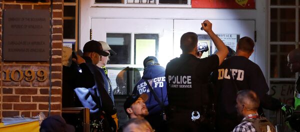 La Policía federal de EEUU cerca de la Embajada de Venezuela en Washington La Policía federal de EEUU cerca de la Embajada de Venezuela en Washington - Sputnik Mundo