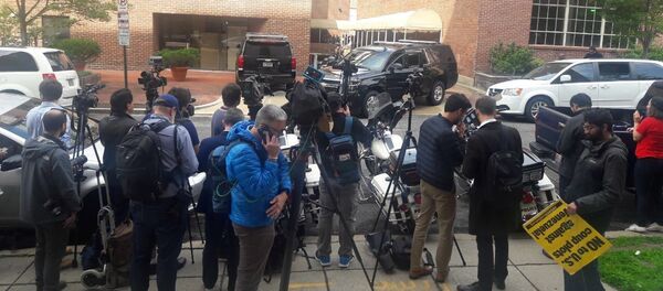 EEUU arresta a activistas en la Embajada venezolana en Washington - Sputnik Mundo