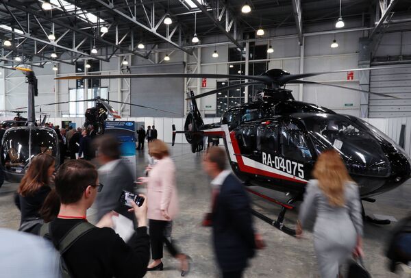 Empresas de todo el mundo lucen sus helicópteros en HeliRussia 2019 - Sputnik Mundo