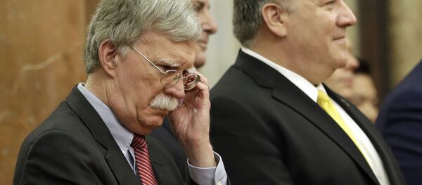 El consejero de Seguridad Nacional de la Casa Blanca, John Bolton, y el secretario de Estado de Estados Unidos, Mike Pompeo - Sputnik Mundo