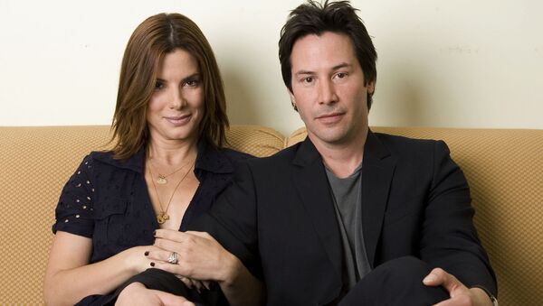 Sandra Bullock y Keanu Reeves en 2006 - Sputnik Mundo