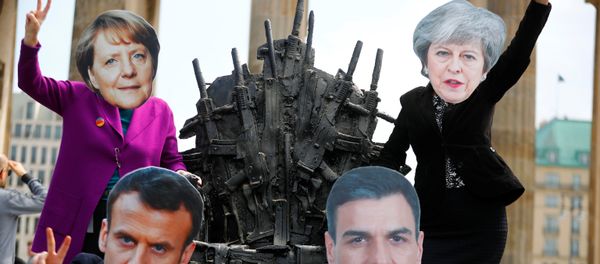 Activistas protestan contra la exportación de armas desde Europa, en Berlín, el 11 de mayo de 2019 Activistas protestan contra la exportación de armas desde Europa, en Berlín, el 11 de mayo de 2019 - Sputnik Mundo