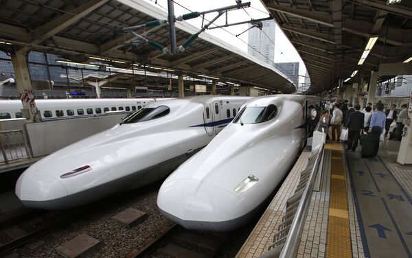 El Shinkansen en la estación de Tokio - Sputnik Mundo