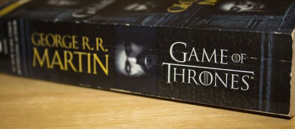 El libro de 'Juego de Tronos' El libro de 'Juego de Tronos' - Sputnik Mundo