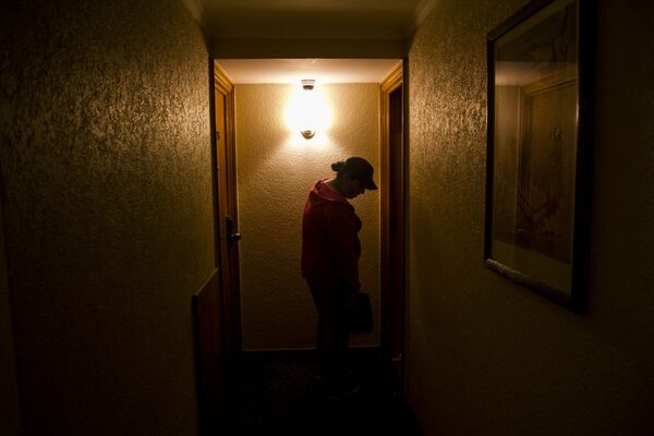 Torreón, Coahuila: Claudia Soto durante las diligencias judiciales para localizar a Isaías Uribe Hernández, desaparecido por el Ejército mexicano el 5 de abril de 2009 en Torreón - Sputnik Mundo