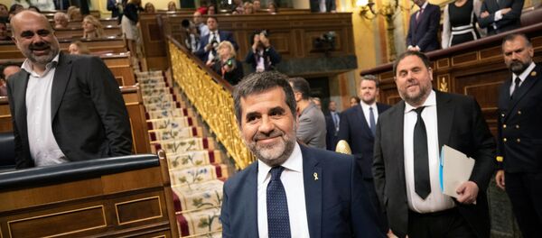 Diputados presos Jordi Sanchez y Oriol Junqueras en el Congreso de los Diputados en Madrid, España - Sputnik Mundo