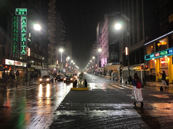 La calle que nunca duerme: la turística Avenida Corrientes de Buenos Aires se renueva La calle que nunca duerme: la turística Avenida Corrientes de Buenos Aires se renueva - Sputnik Mundo