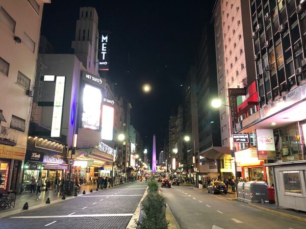 La calle que nunca duerme: la turística Avenida Corrientes de Buenos Aires se renueva La calle que nunca duerme: la turística Avenida Corrientes de Buenos Aires se renueva - Sputnik Mundo