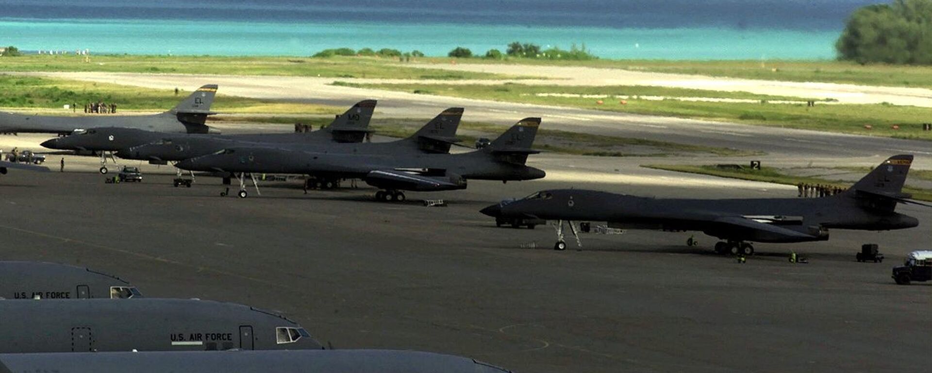 Bombarderos Lancer B-1B en la base Diego García, ubicada en el archipiélago de Chagos - Sputnik Mundo, 1920, 02.01.2023