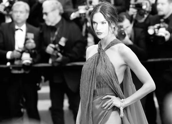 El glamur del Festival de Cannes, en blanco y negro El glamur del Festival de Cannes, en blanco y negro - Sputnik Mundo