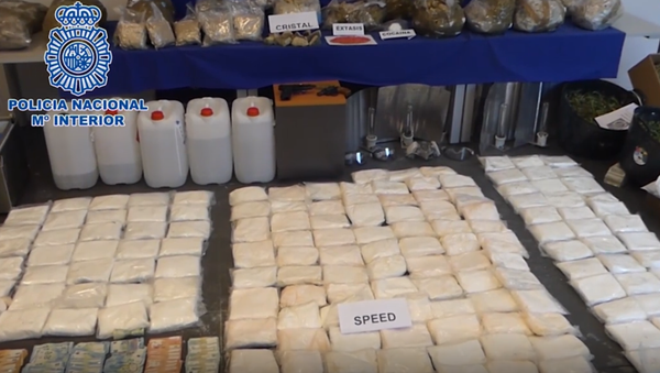 La Policía Nacional española incauta la mayor cantidad de metanfetamina de su historia - Sputnik Mundo