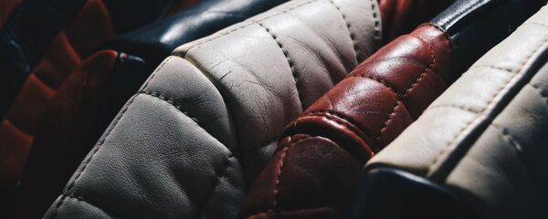 Ropa de piel natural (imagen referencial) - Sputnik Mundo