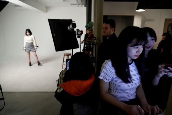 Los japoneses que quieren convertirse en estrellas del k-pop - Sputnik Mundo