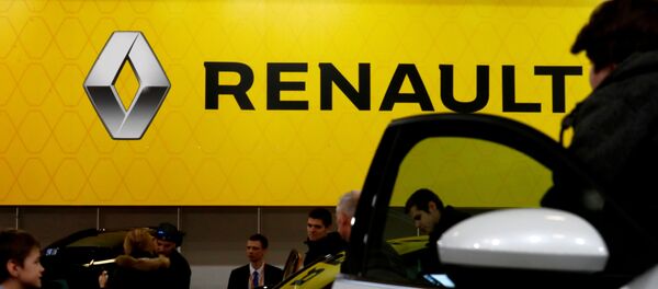 El logo de Renault - Sputnik Mundo
