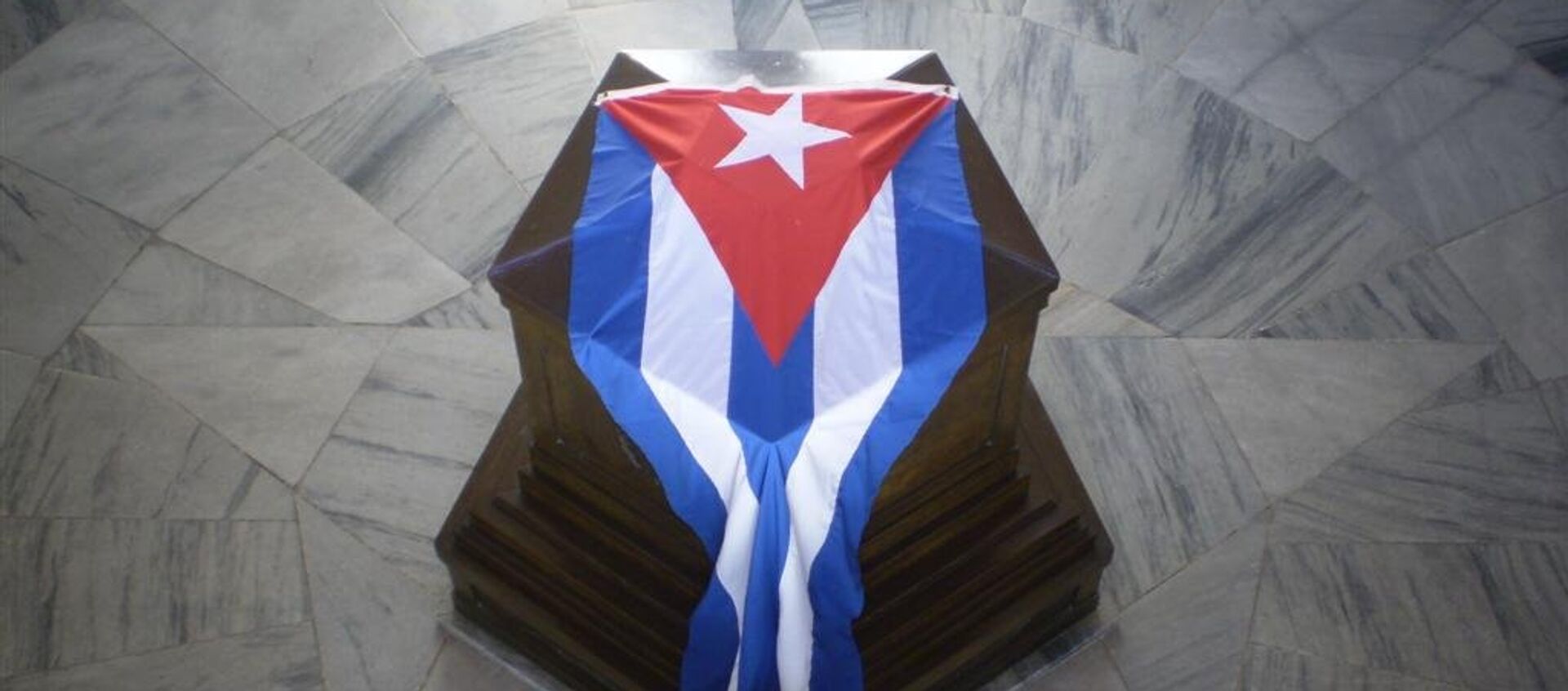 Tumba de José Martí en el cementerio de Santa Ifigenia en Santiago de Cuba - Sputnik Mundo, 1920, 27.05.2019